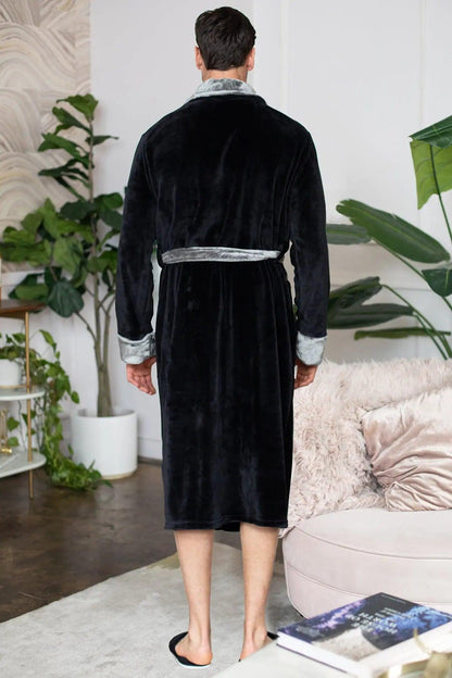 Batas de felpa acogedoras para hombre: diseñadas para la comodidad y la durabilidad.