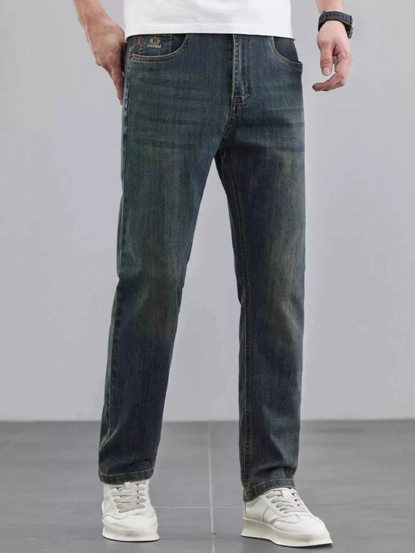 Men's Washed Straight Leg Fit Jeans