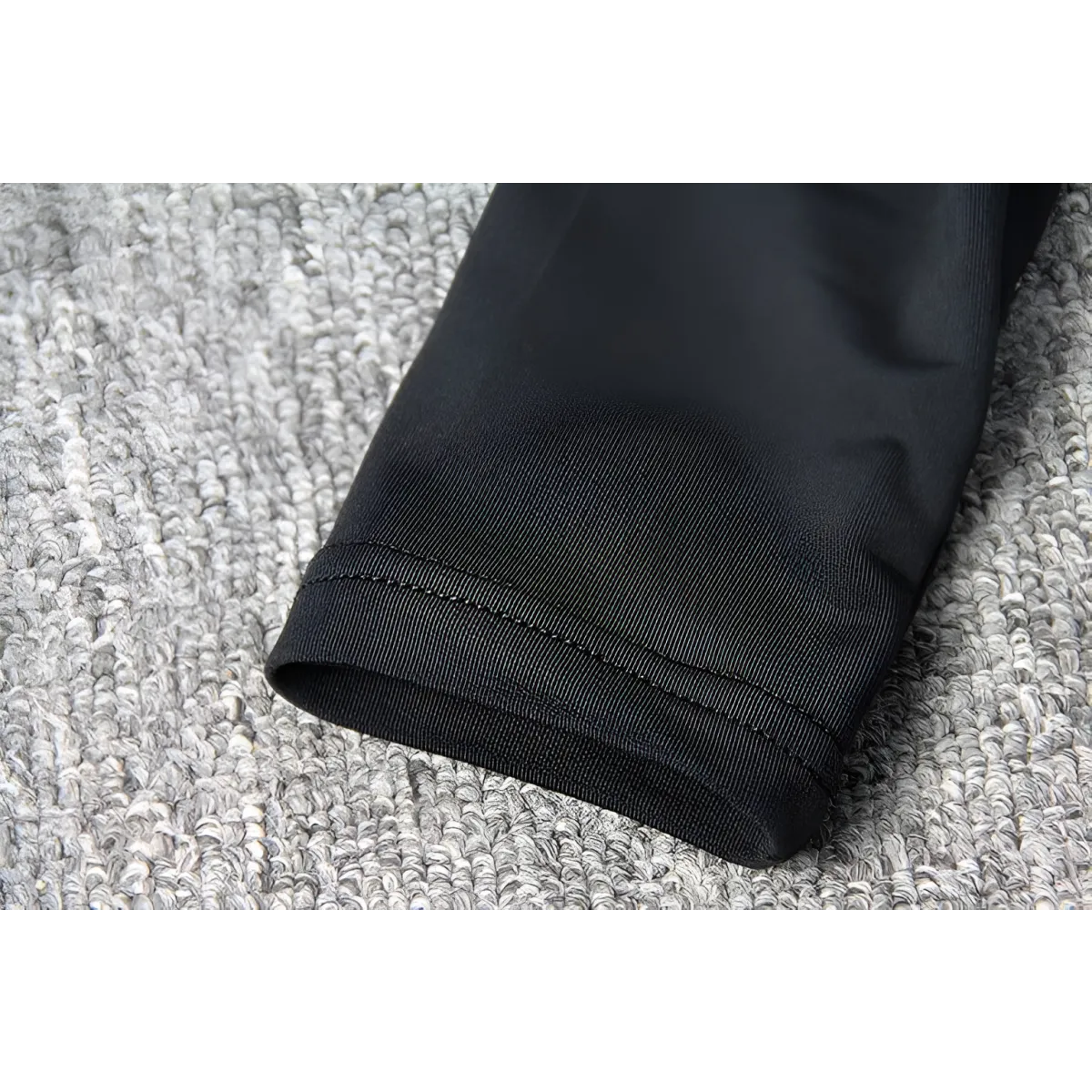 Women's Crop Top With Long Sleeves