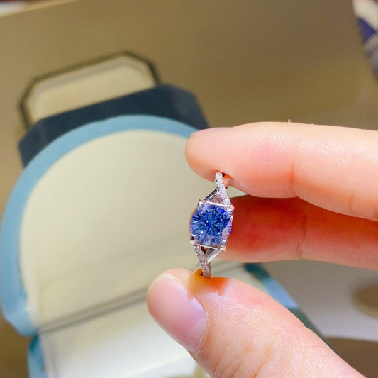 1克拉莫桑石交叉925純銀戒指