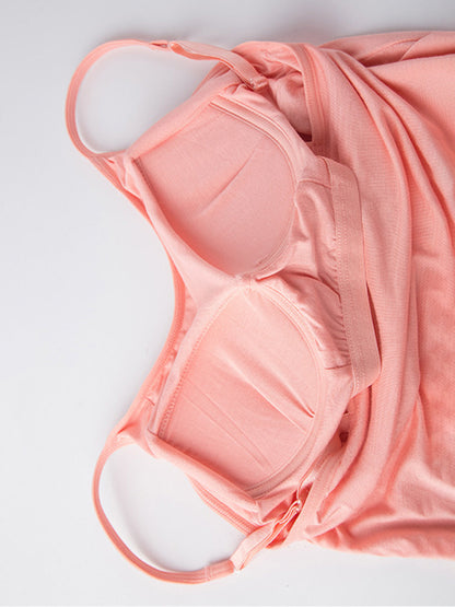 日常吊帶洋裝搭配胸罩