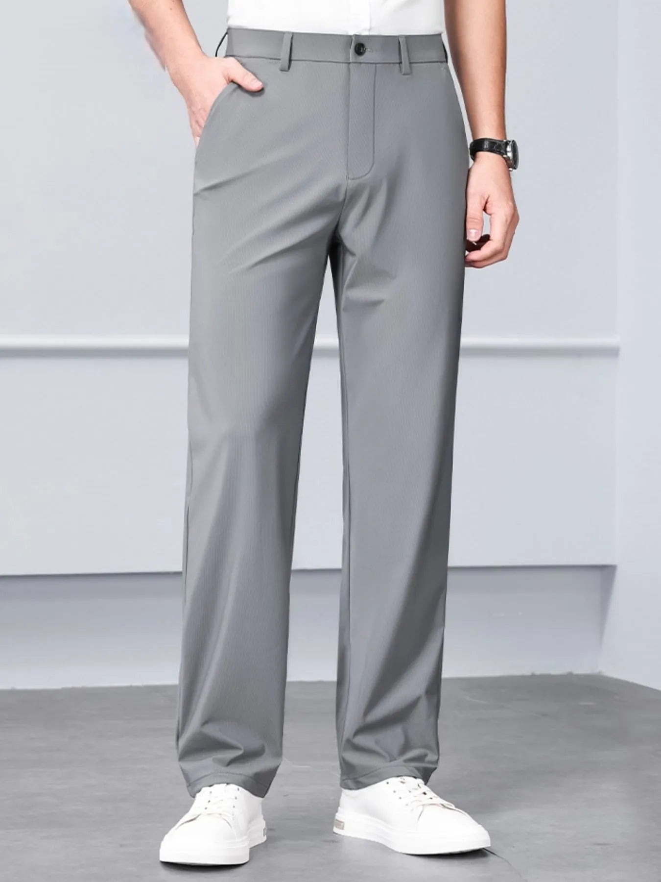 Men's Loose Fit Jeans with Pockets