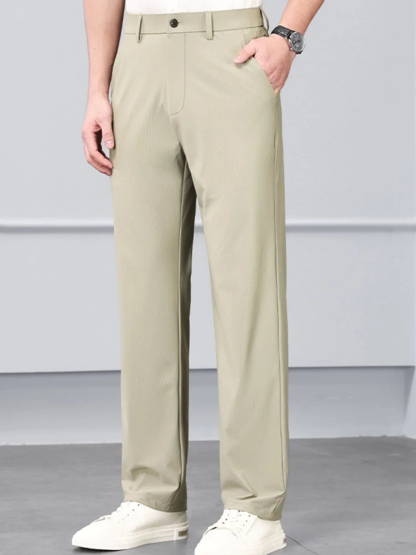 Men's Loose Fit Jeans with Pockets