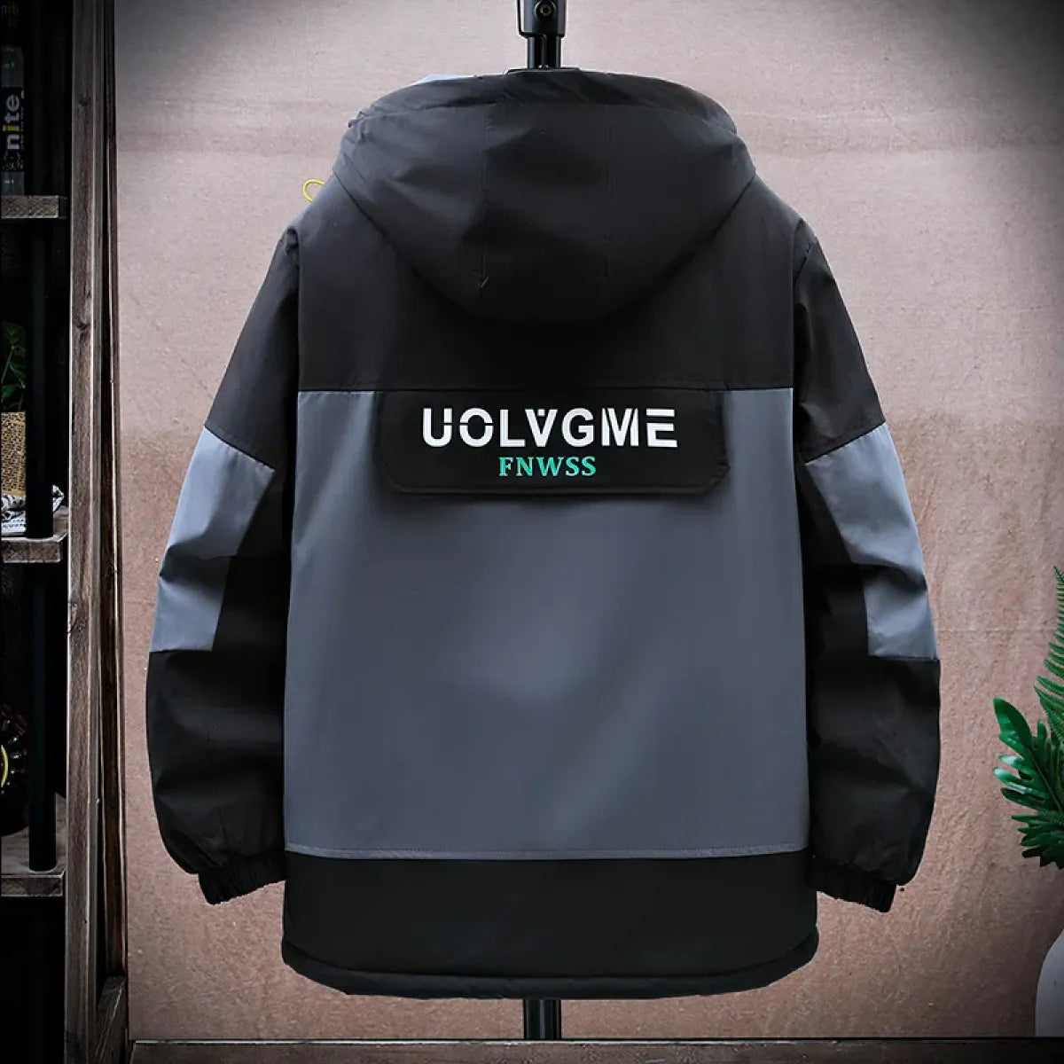 Chaqueta con capucha y bloques de color para hombre