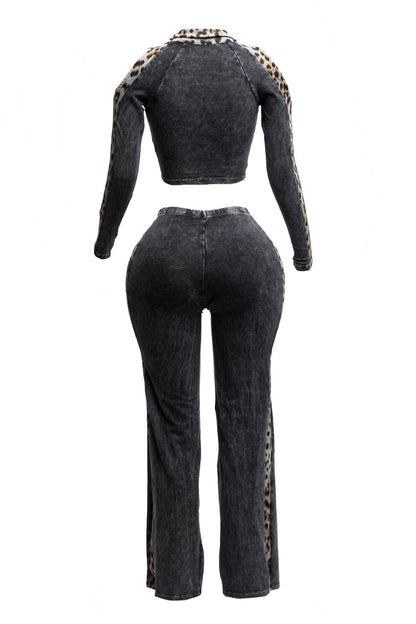 Maya Curvy 礦物水洗露臍上衣和彈性套穿褲套裝 豹紋撞色