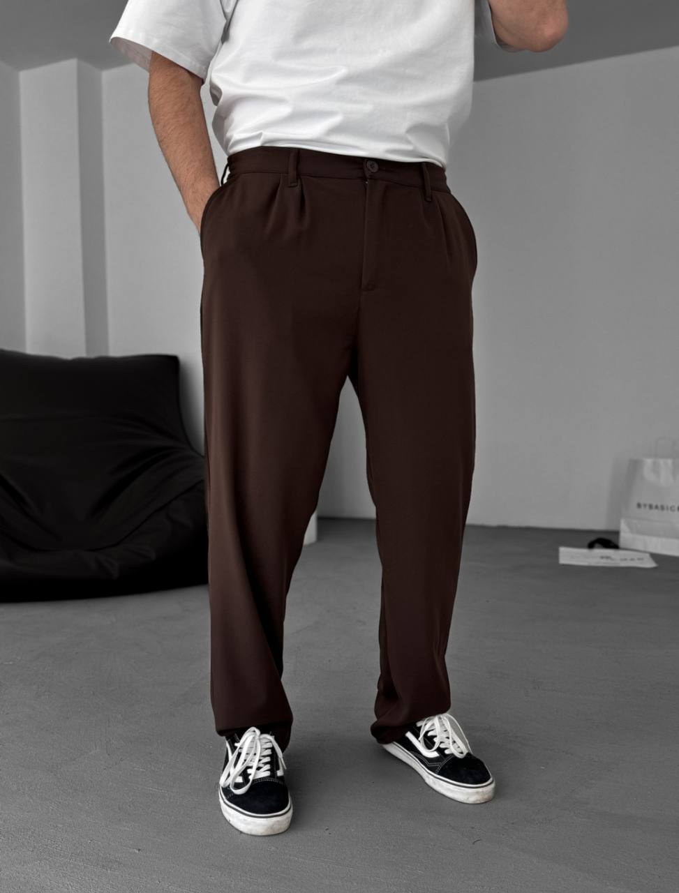 Modern Essential Men's Pleated Trousers – Tailored Comfort for Everyday Refinement