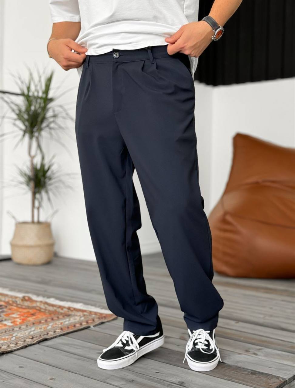 Modern Essential Men's Pleated Trousers – Tailored Comfort for Everyday Refinement