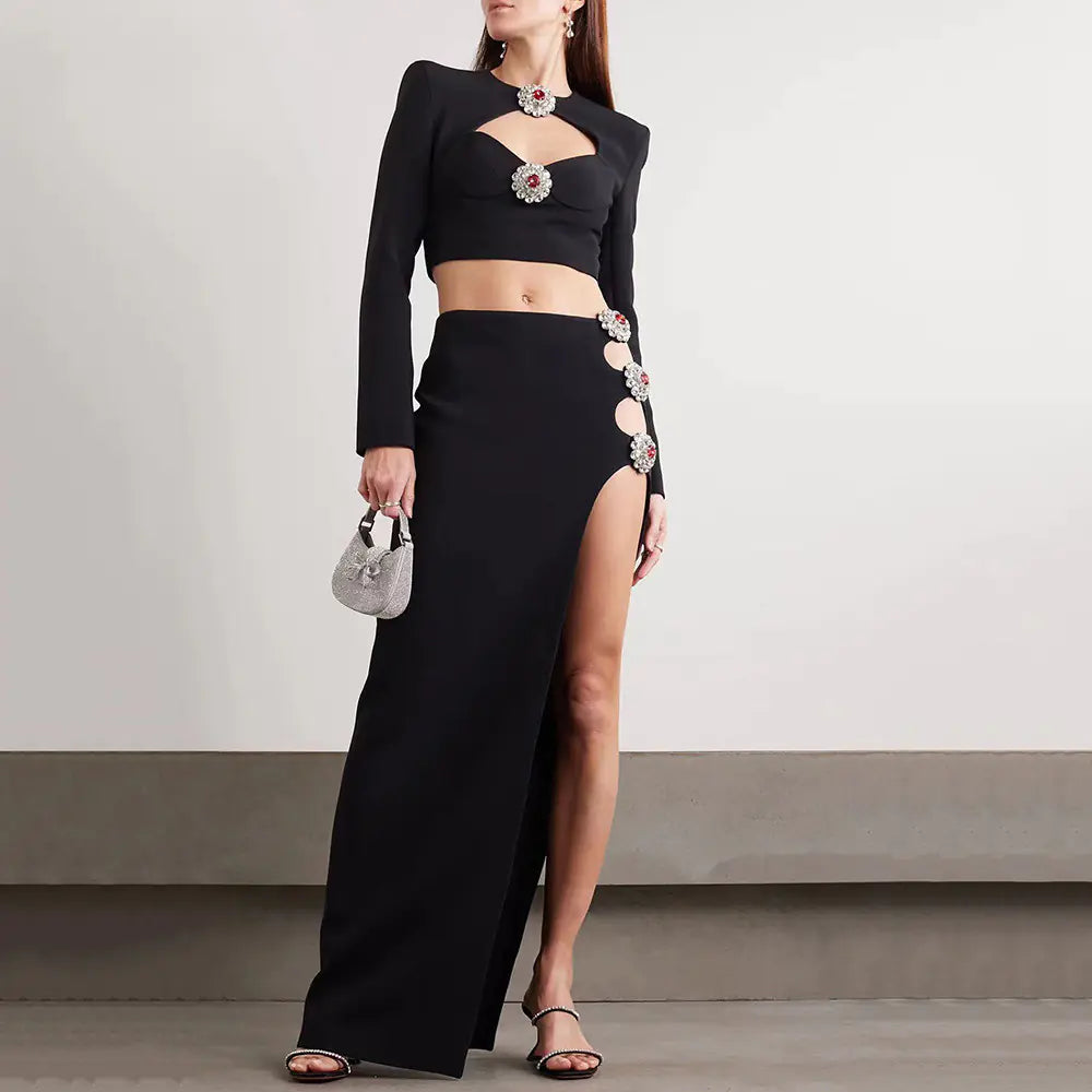 Vestido de manga larga con abertura lateral y diseño de diamante hueco