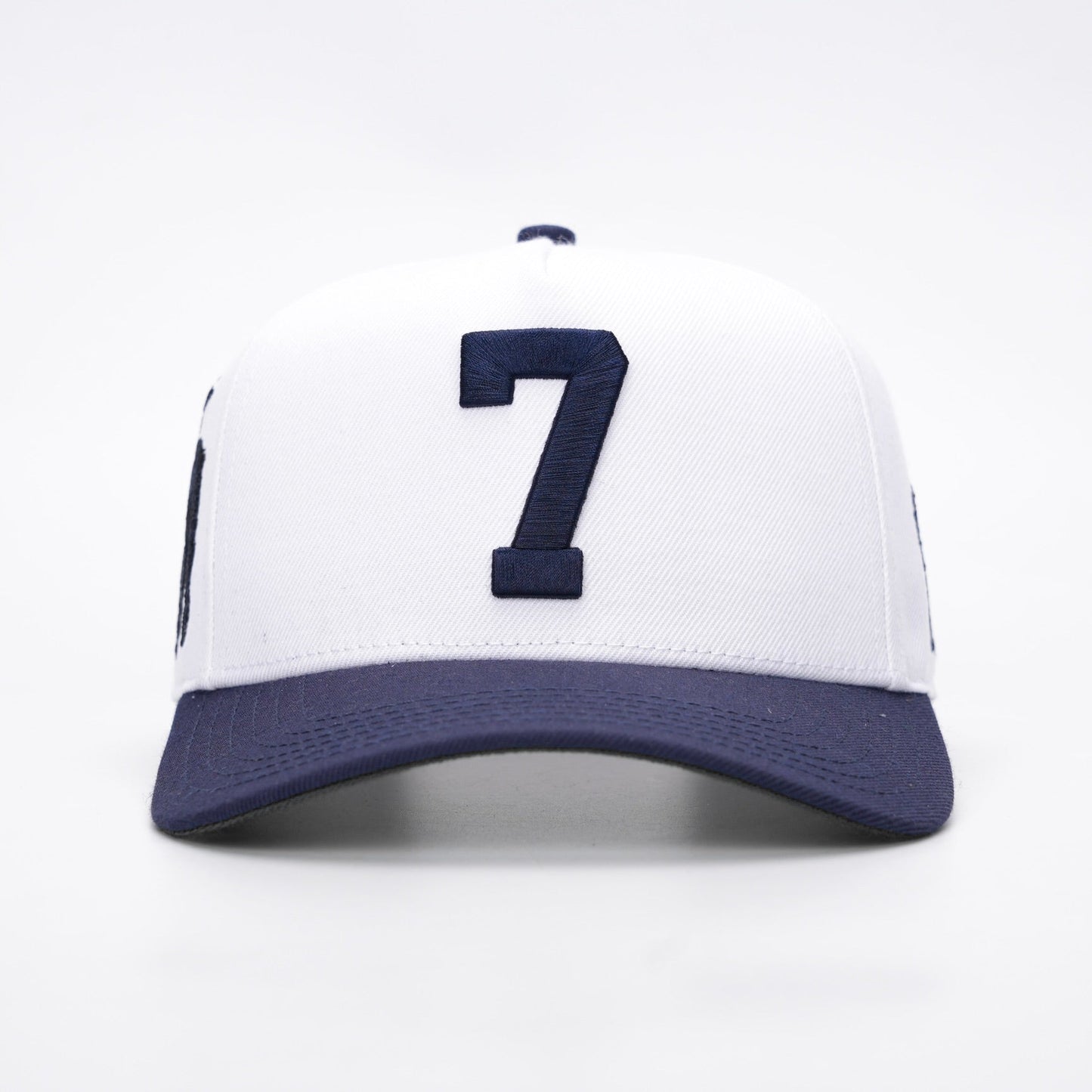 ‘7’ Premium SnapBack - White/Navy