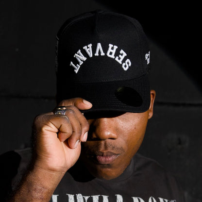 ‘SERVANT’ Premium SnapBack - Black/White