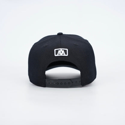 ‘SERVANT’ Premium SnapBack - Black/White