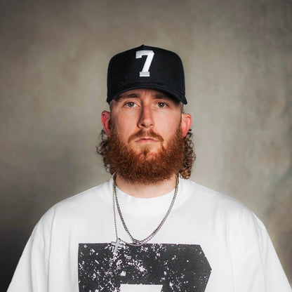 ‘7’ Premium SnapBack - Black/White