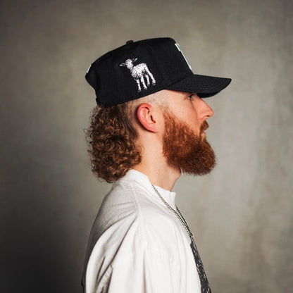 ‘7’ Premium SnapBack - Black/White